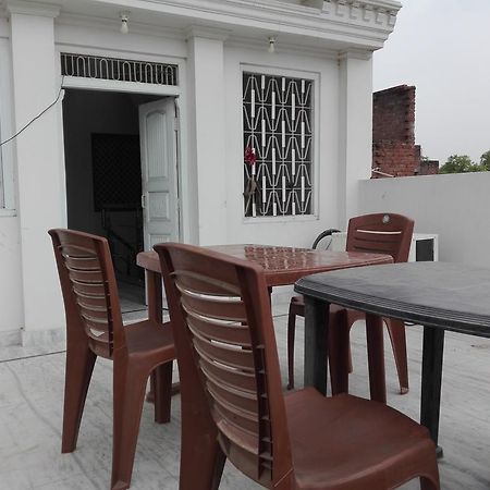 Dynasty Guest House Varanasi Exterior photo